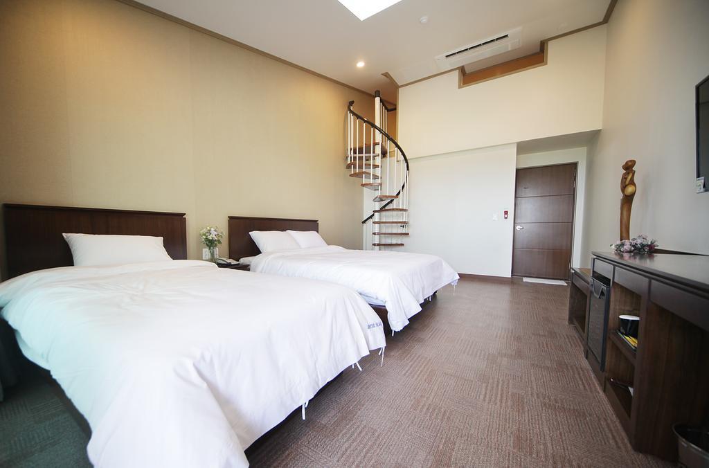 Sea View Hotel Jeju Habitación foto