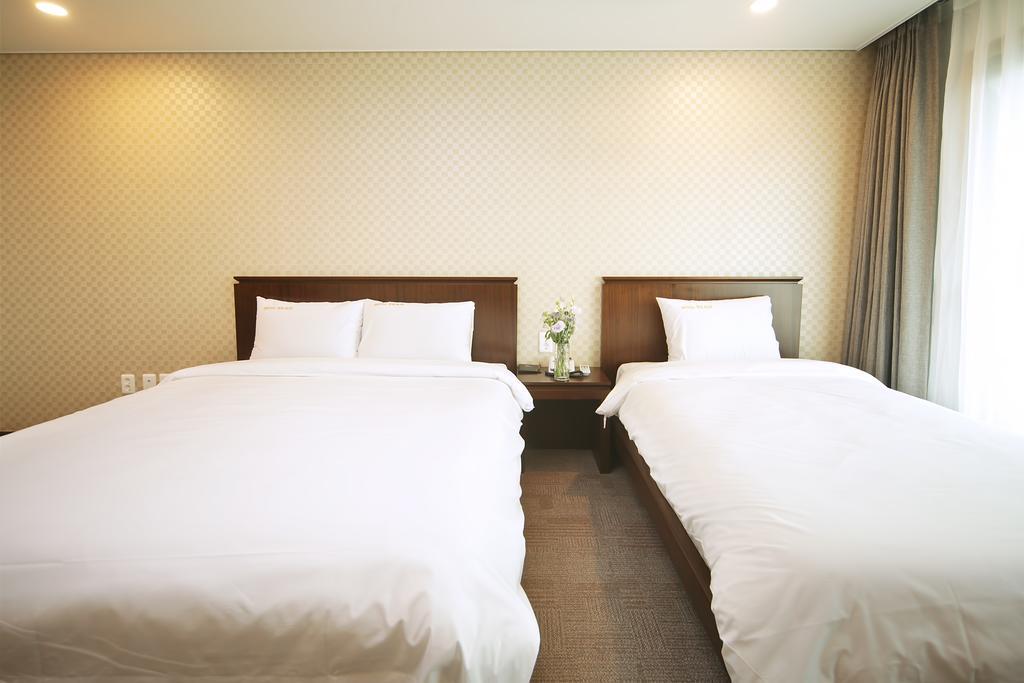Sea View Hotel Jeju Habitación foto