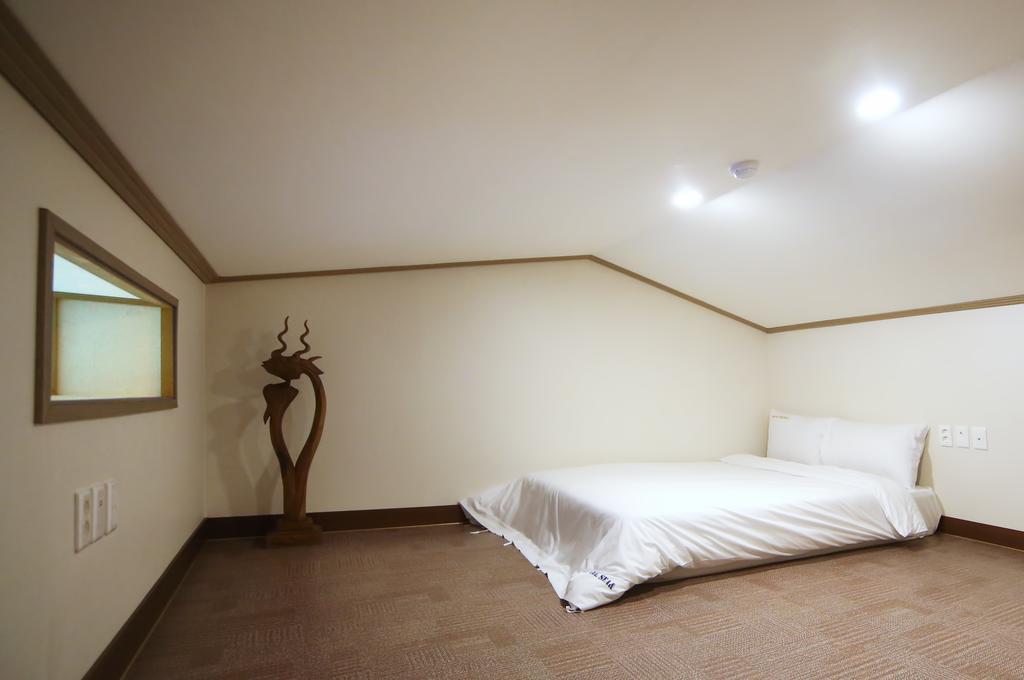 Sea View Hotel Jeju Habitación foto